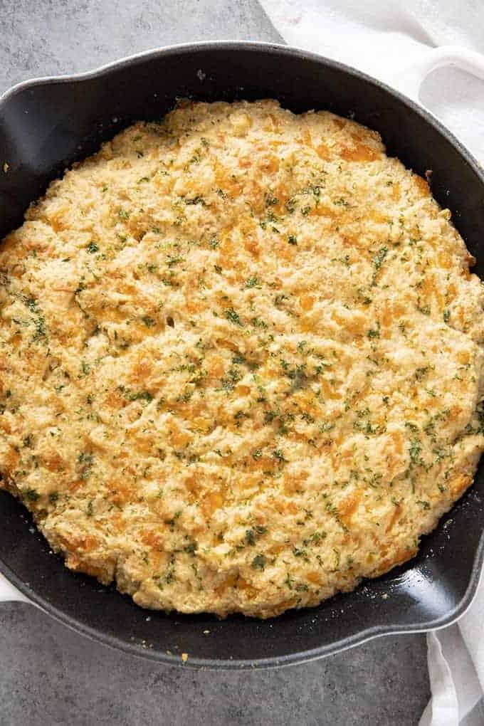 pane in padella con formaggio e aglio