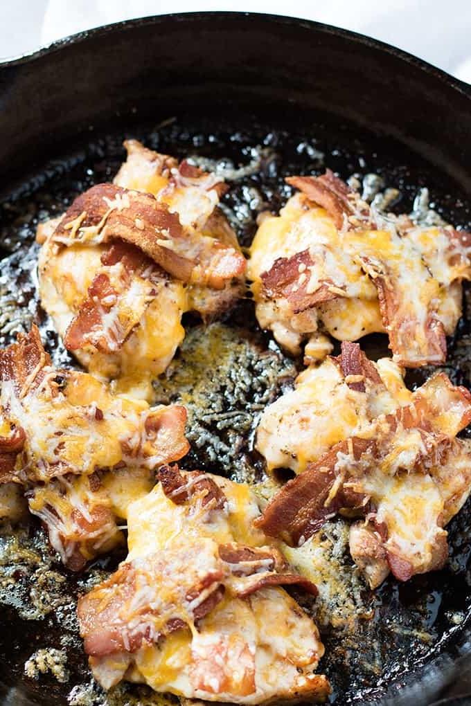 Pollo al Cheddar, Bacon e Ranch ricetta facile