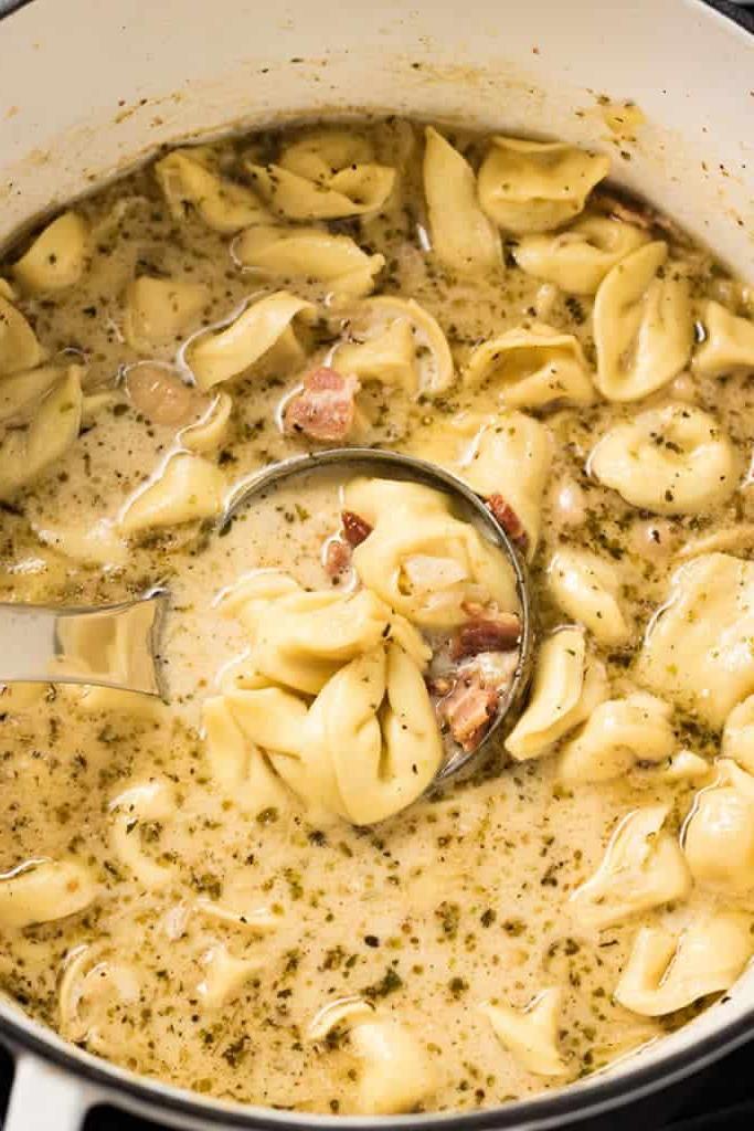 Zuppa Facile di Tortellini Cremosa