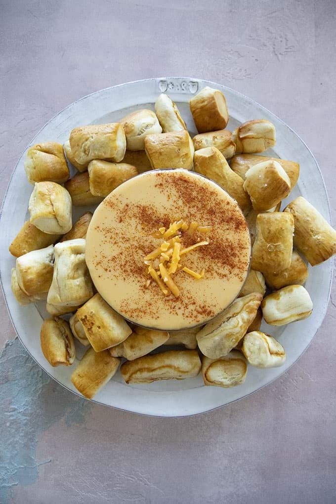 Salsa al Formaggio e Birra in ciotola