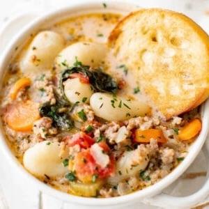 zuppa di gnocchi con salsiccia