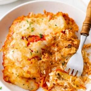 lasagna di ravioli in una ciotola