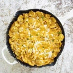 Tortellini di pollo buffalo in padella