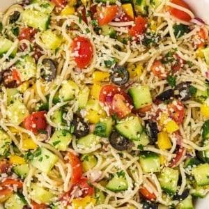 Insalata di Spaghetti 5 insalata di spaghetti in una ciotola