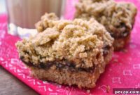 Festive Mincemeat Crumble Bars