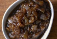 Caramelized Balsamic Onion Roasted Garlic Spread
