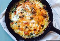 Crispy Hash Brown Quiche with Ham Cheese and Vegetables