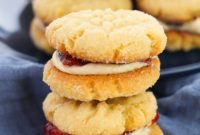 PB&J Cookie Stacks