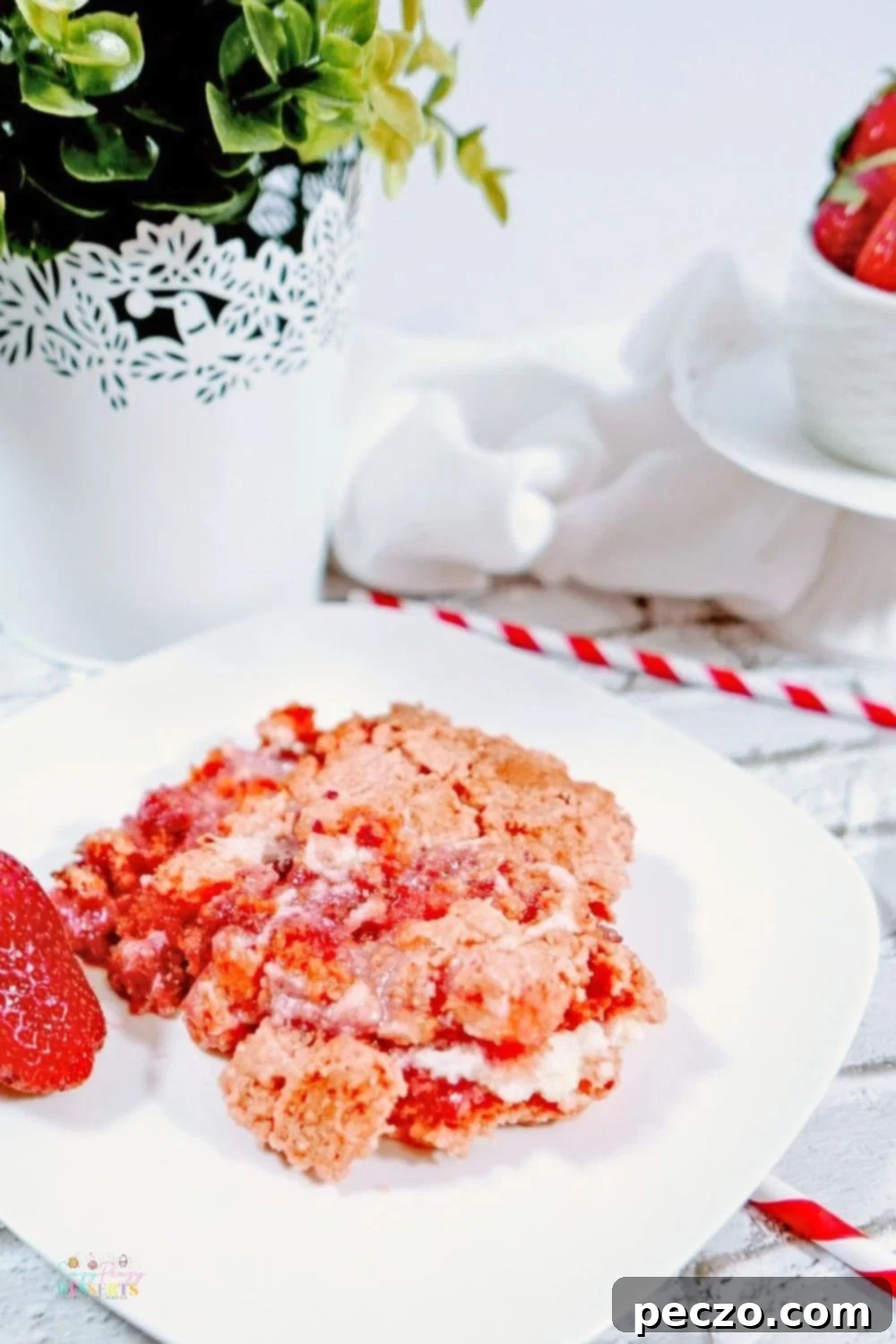 Image of strawberry crumble with cream cheese, freshly baked and served