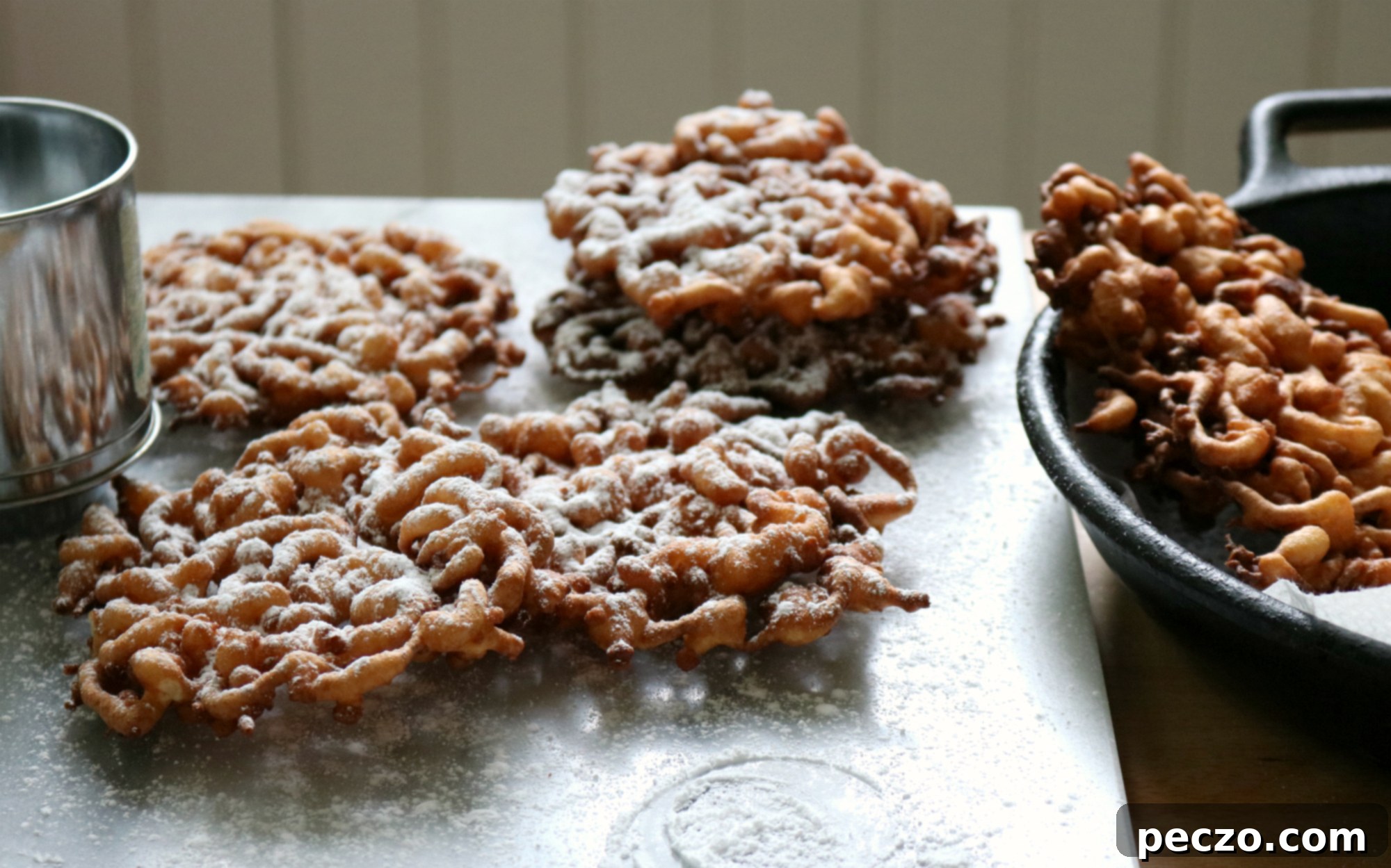 Final presentation of a delicious homemade funnel cake