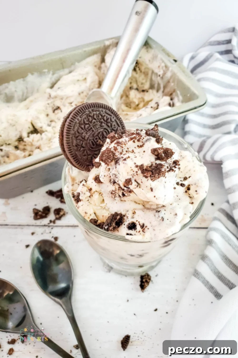 Cookies n cream ice cream in ice cream cup