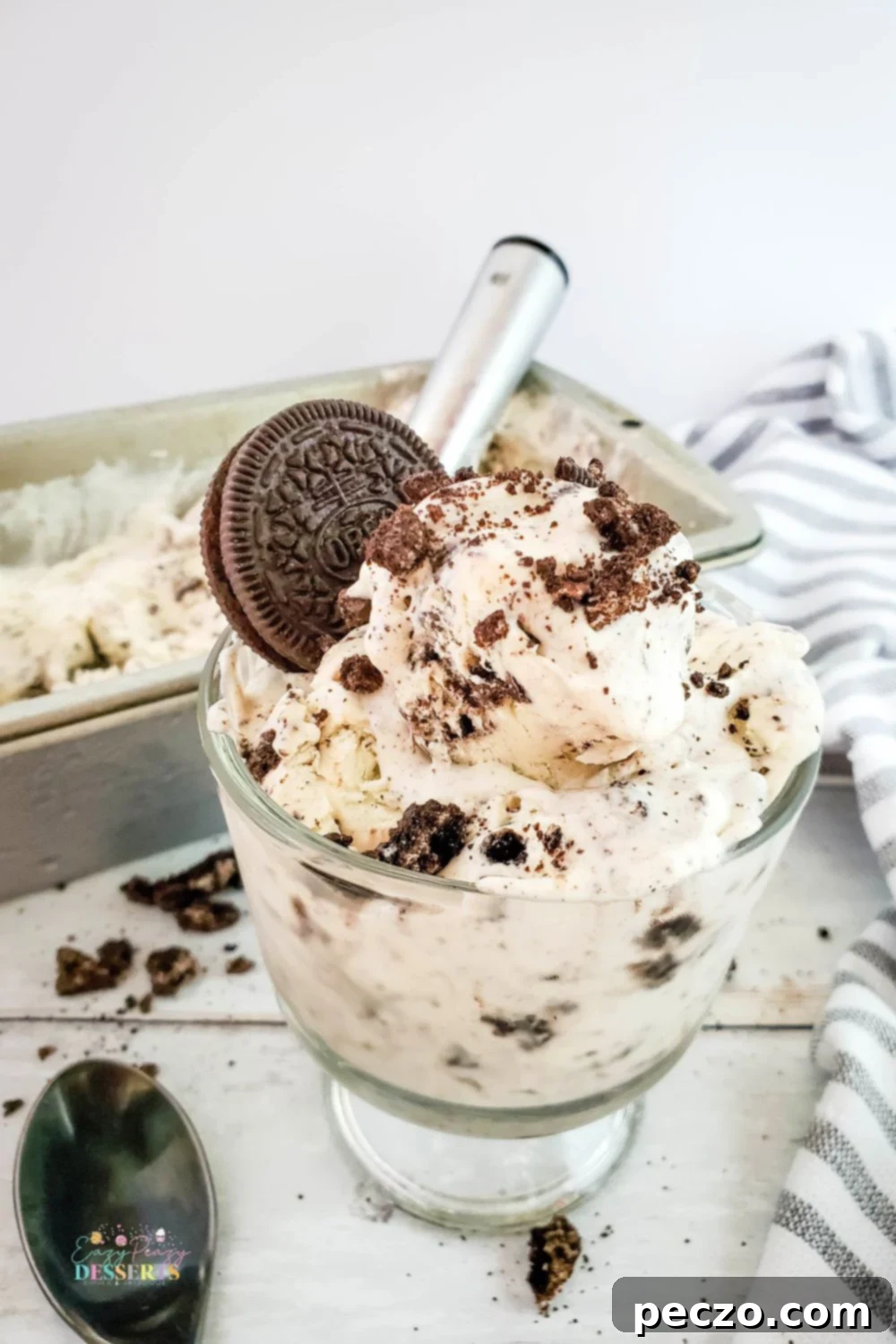 Angle photo shot of homemade cookies and cream ice cream in an ice cream cup