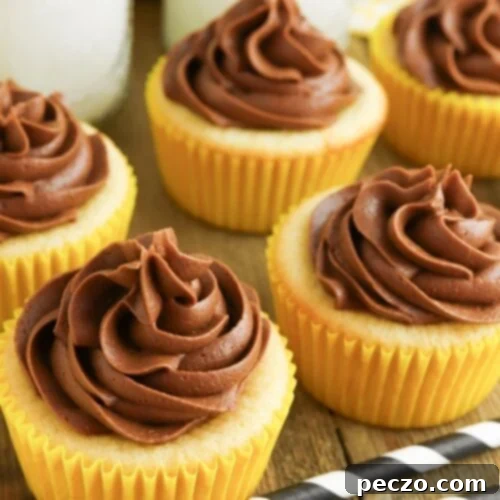 Whether you're baking for a celebration, a family gathering, or just to satisfy a sweet craving, this yellow cupcakes recipe is guaranteed to impress.